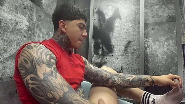 Gury_tattoo webcam