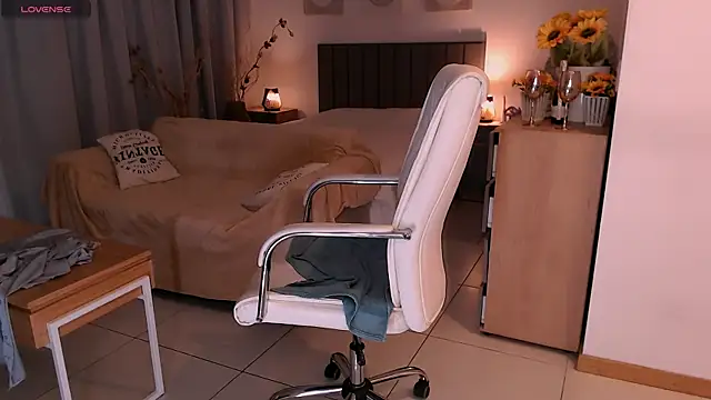 tilly_eliot - Tilly_Eliot's free webcam - UK Sex Cams
