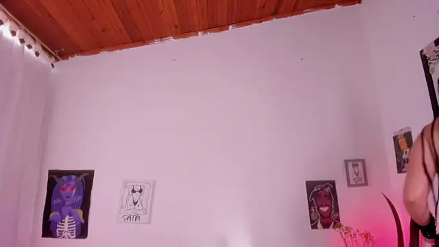 Cata_green live cam on StripChat