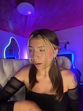 Isabella18_pink webcam