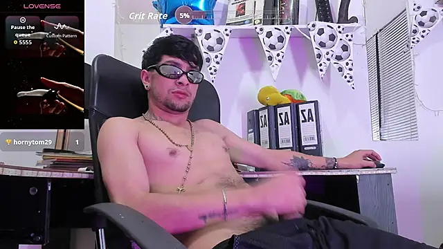 StefanoBigCock webcam