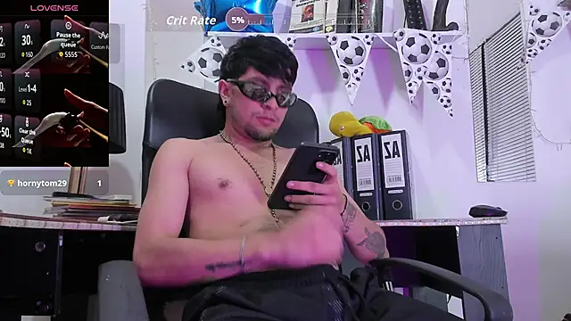 StefanoBigCock webcam