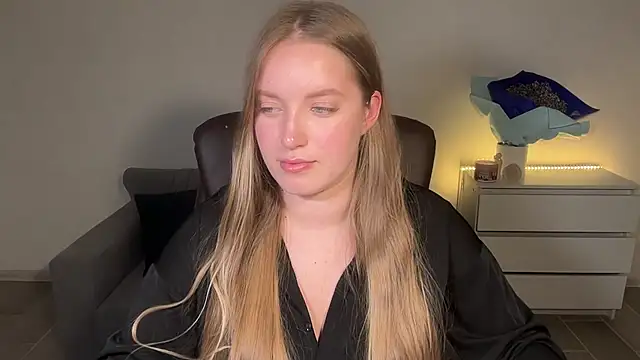 EvaMaddison live cam on StripChat