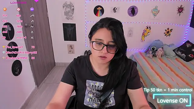 Cherry_blush_ live cam on StripChat