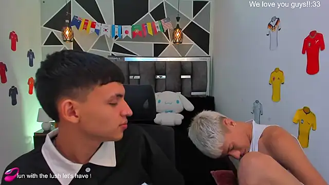 Juan_Nd_Steven live cam on StripChat