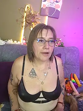 nanygp live cam on StripChat