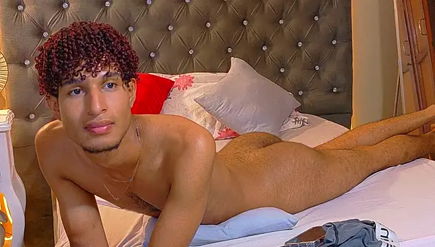 Alex_Bloom webcam