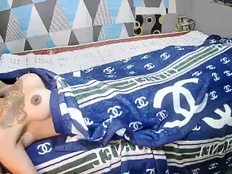 Trish_CurveCock live cam on StripChat