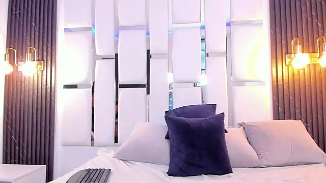 Maia_Clark520 webcam