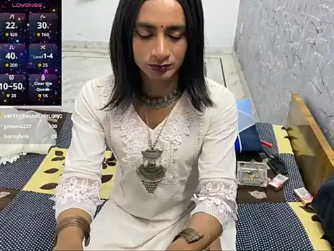 LuvLayla webcam