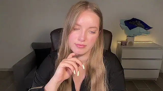 EvaMaddison live cam on StripChat