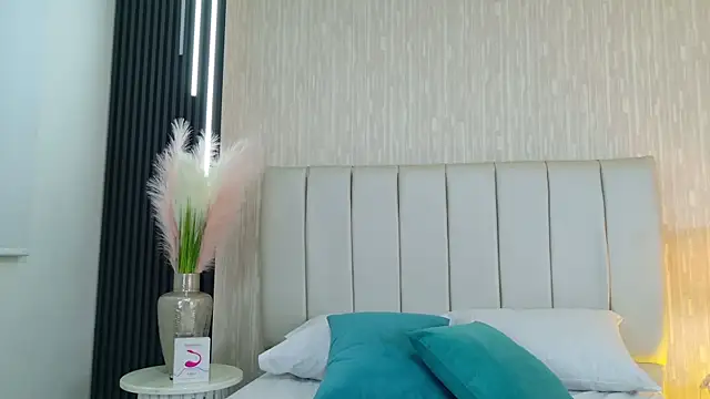Carrie_GB webcam