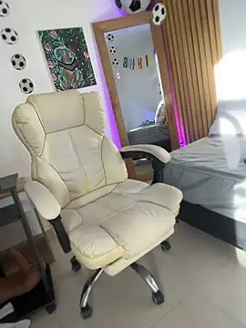 sofiesoft live cam on StripChat