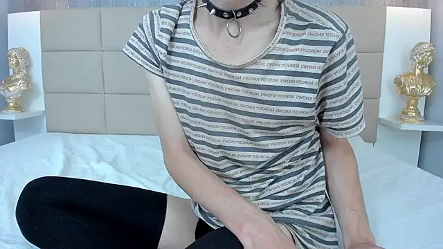 Hecatee_77 live cam on StripChat