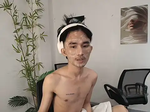 twink_pinoy live cam on StripChat