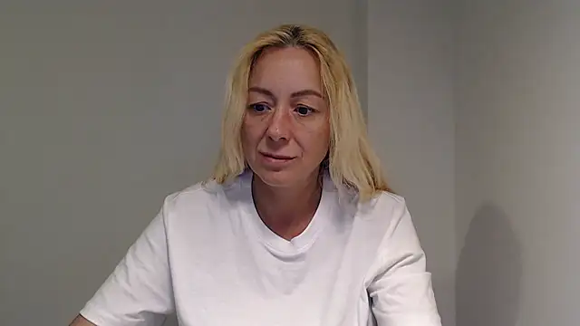 _karolynesyera_ webcam