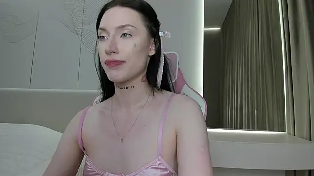 JenniferQueen11 webcam