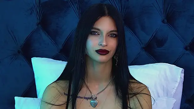 BeverlyMost live cam on StripChat
