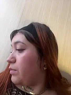 Karina_Leon live cam on StripChat