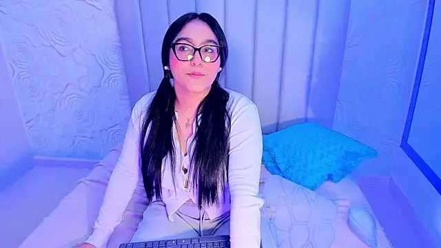 Lya_dubois_ live cam on StripChat
