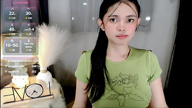 wildest_fantasy live cam on StripChat