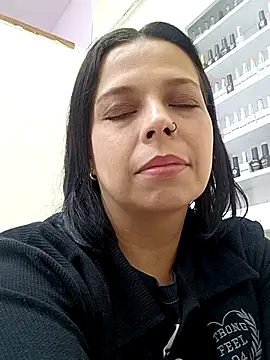 RossyAlvarez live cam on StripChat