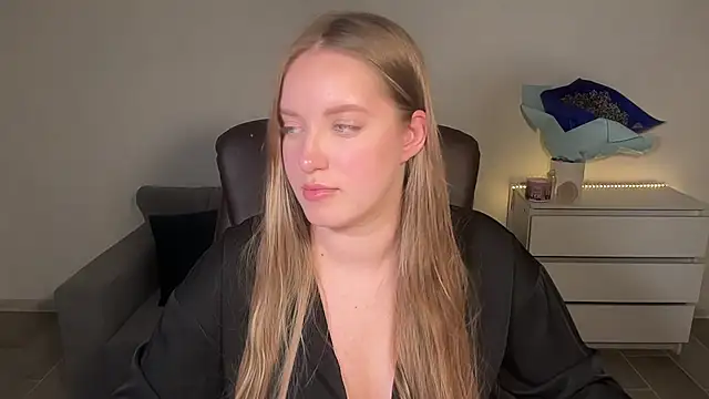EvaMaddison live cam on StripChat