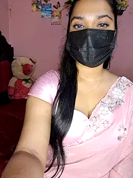 Ismanur11 live cam on StripChat