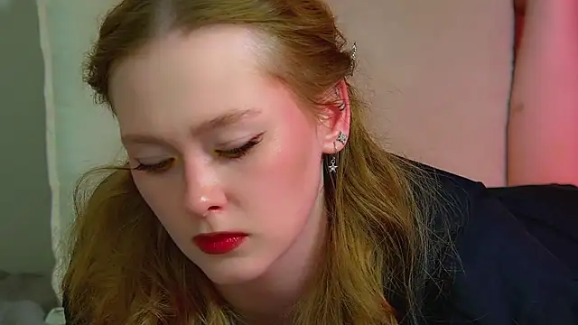 AgataFoxley live cam on StripChat
