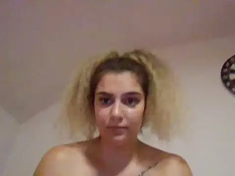 _Jessika13_ live cam on StripChat