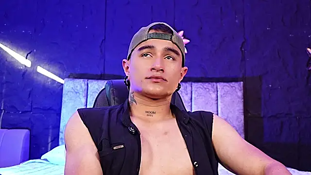 LiamDeep webcam