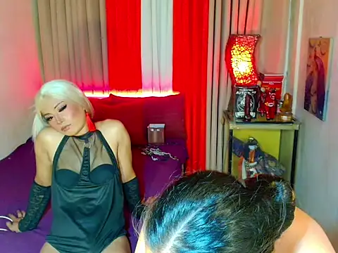Phenomenal_Shemale webcam