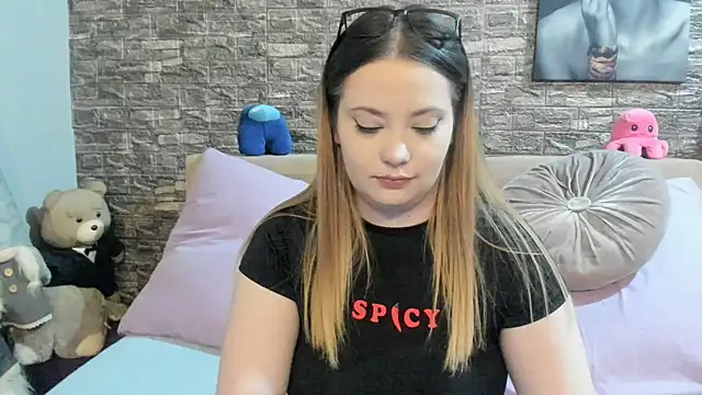 kalindahot live cam on StripChat