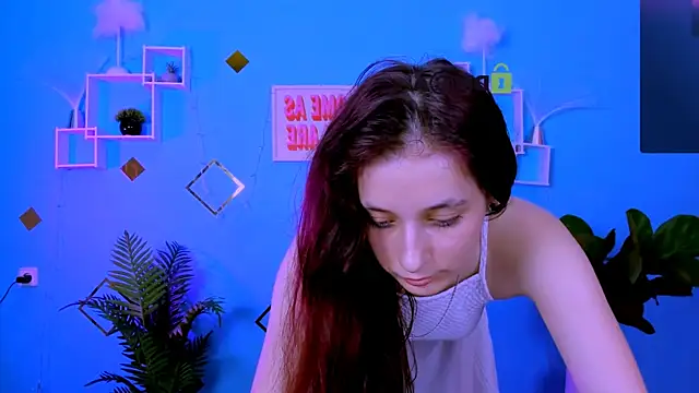 nami_glow live cam on StripChat