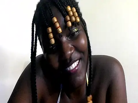 MoonlighMaya webcam