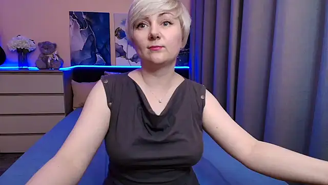 BlondPearl webcam