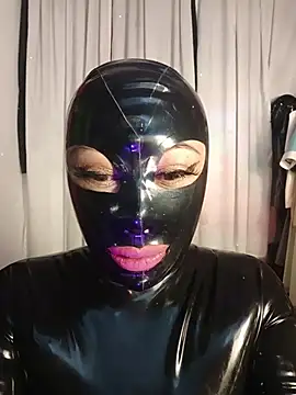 LatexDevil_Blondie webcam