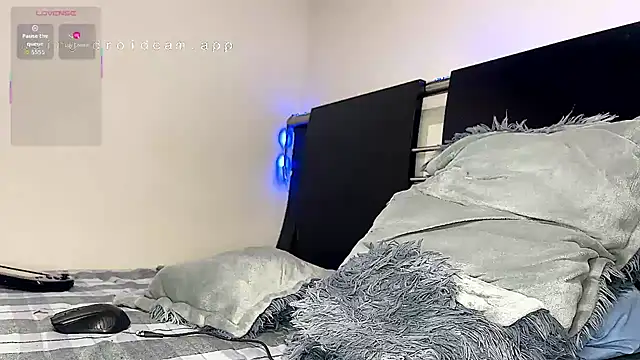 Dar_milk live cam on StripChat