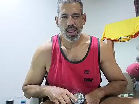 jackbigcock11 webcam