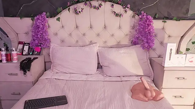 AmberGreyy_ webcam