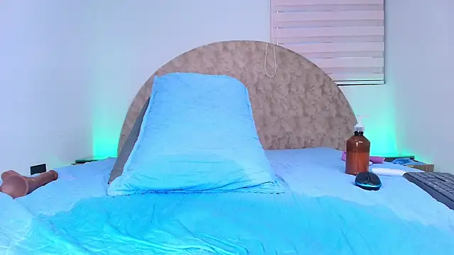 anisha_x webcam