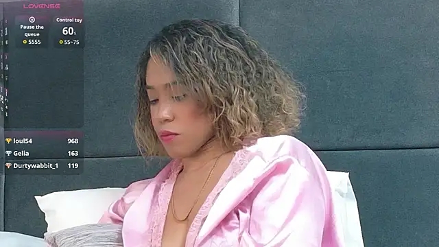 Lana-Gross live cam on StripChat