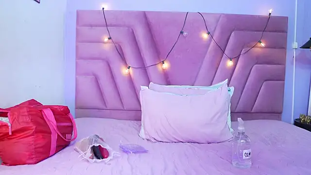 cutepetitee webcam