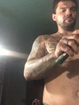 CaptHook931 live cam on StripChat