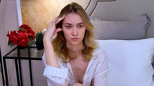AmadaReine webcam
