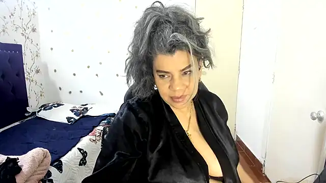 vikyadams webcam