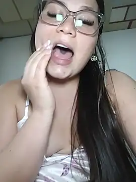 Vale_Saenzz webcam