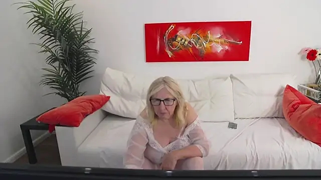 YourBustyBarbara webcam