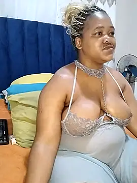 SweetJuicyPussy97 webcam