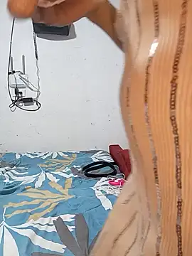 AzpenAgatha27 webcam